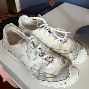 White Athletic Cheer Shoes Nfinity